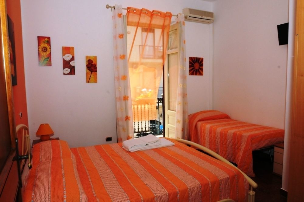 B&B Casa Orlando Терразини Экстерьер фото